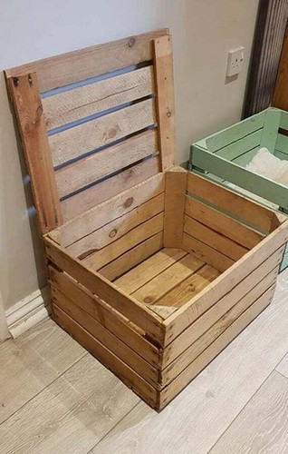 Log basket with - /, fire